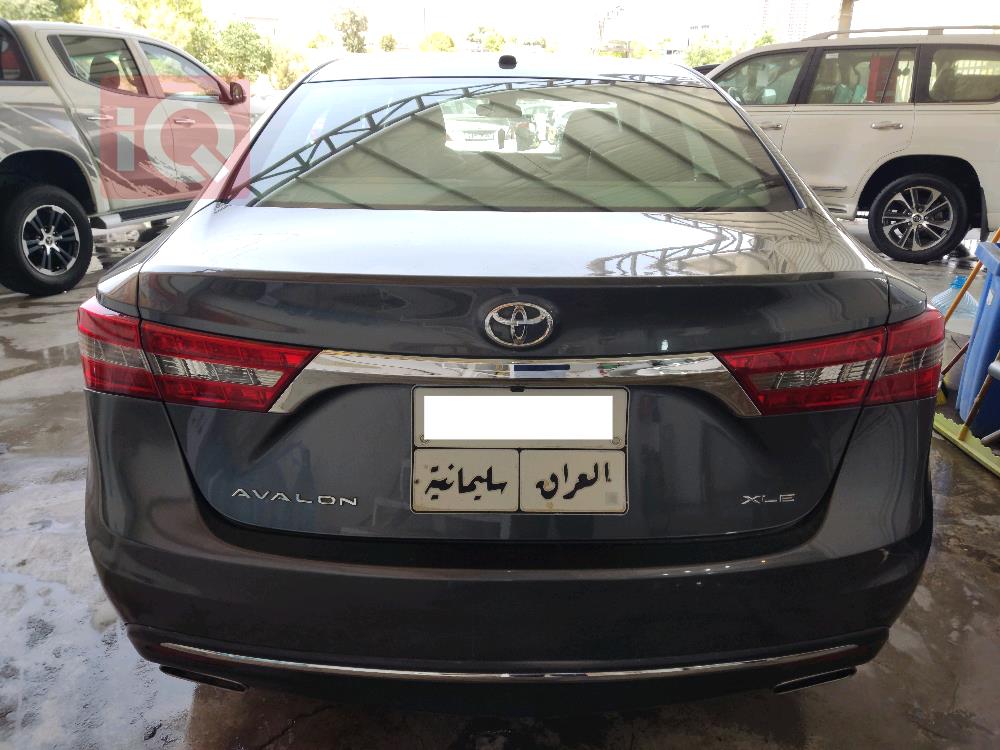 تويوتا أفالون